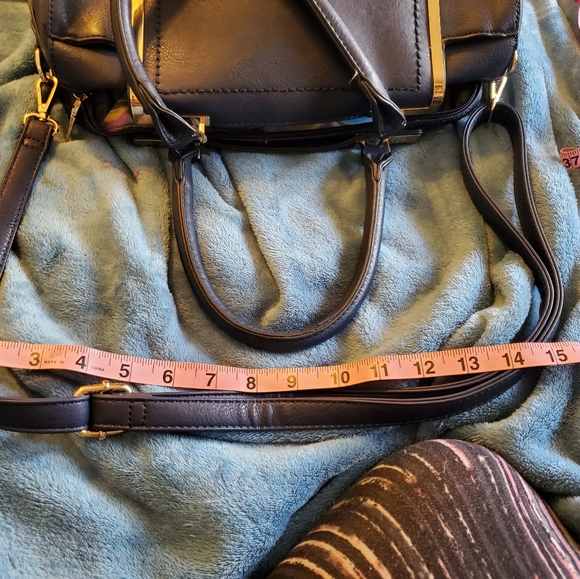 Navy blue multi pocket hand bag with detachable strap. - Picture 13 of 15